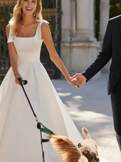 Stacia — Luna Novias